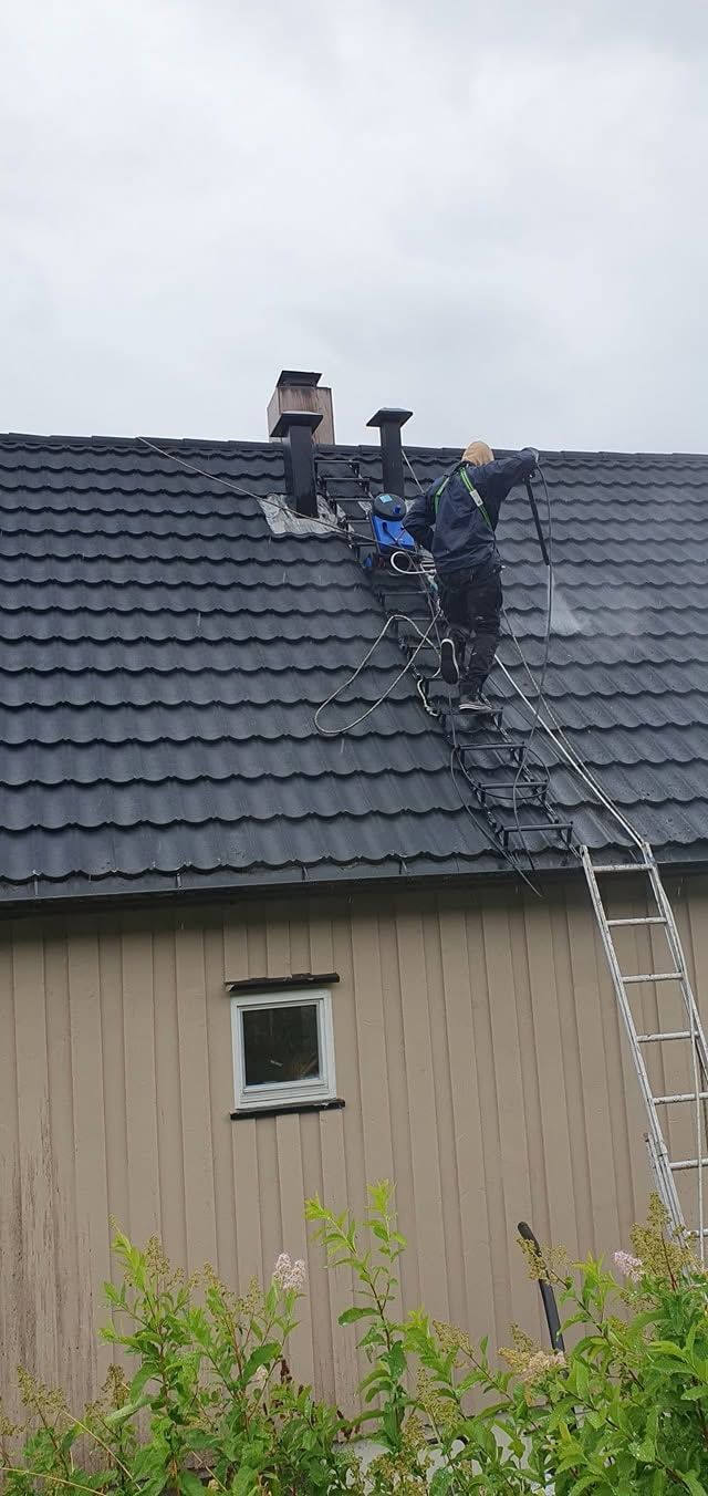 Spyling av tak og fasade